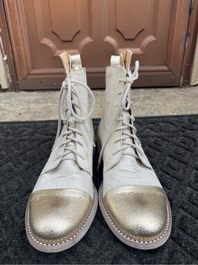 Metallic Cap-Toe Lace-Up Boots Gold EU39